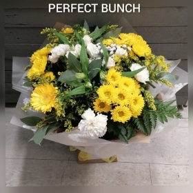 Aqua bouquet sunshine yellow white