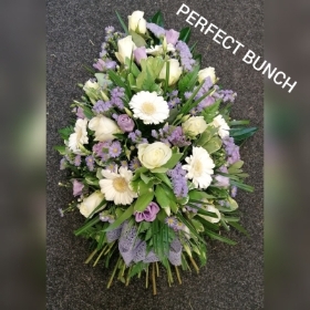 Single ended spray lilac and white